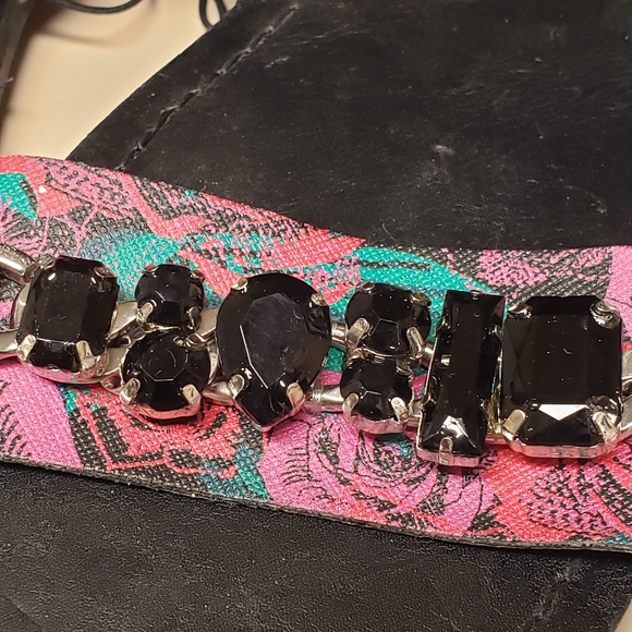 Betsy Johnson floral sandals with chain size 8 - Picture 2 of 9